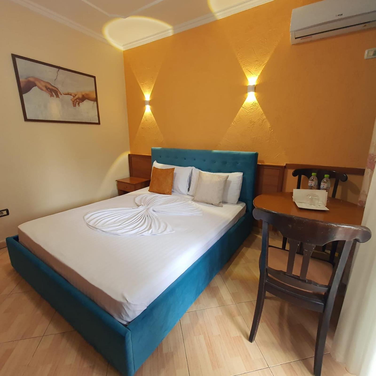 My Rooms Hotel ติรานา ภายนอก รูปภาพ