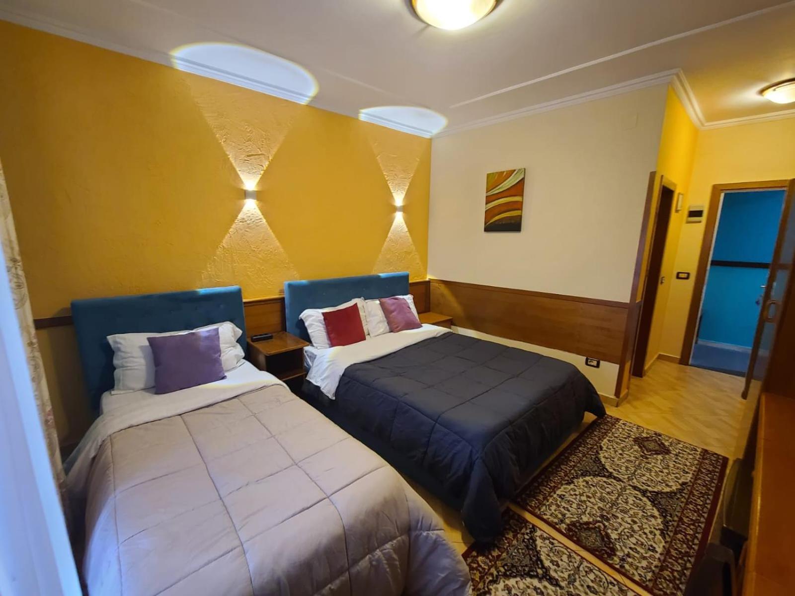 My Rooms Hotel ติรานา ภายนอก รูปภาพ