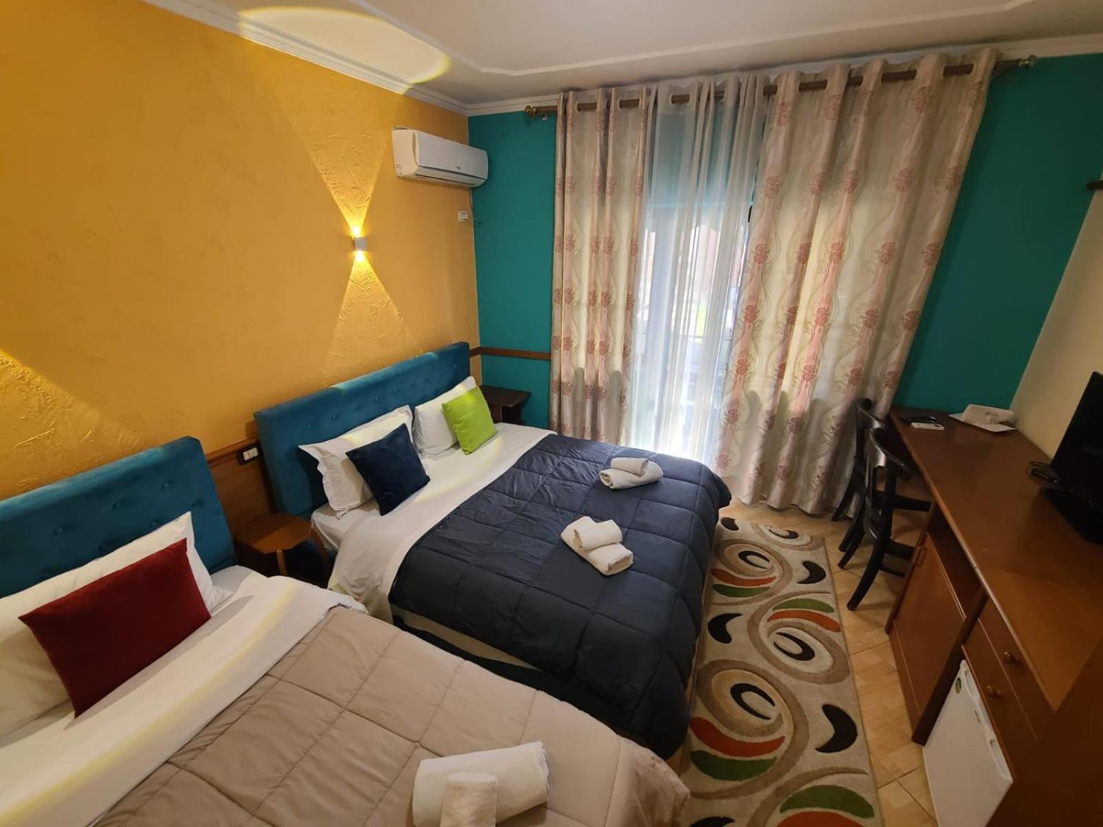 My Rooms Hotel ติรานา ภายนอก รูปภาพ